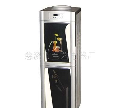 饮水机