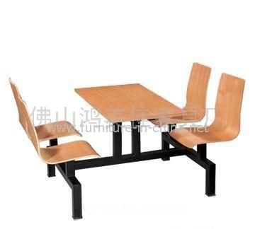 四人位弯木餐桌椅