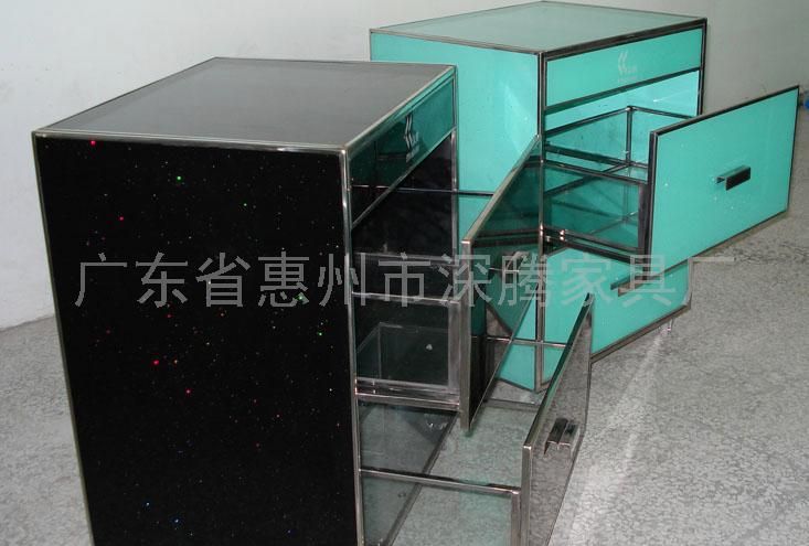 活动柜