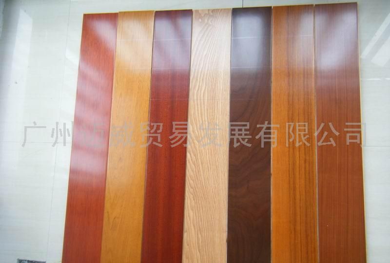销售实木复合地板